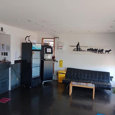 Almer Hostal بونتا أريناس المظهر الخارجي الصورة
