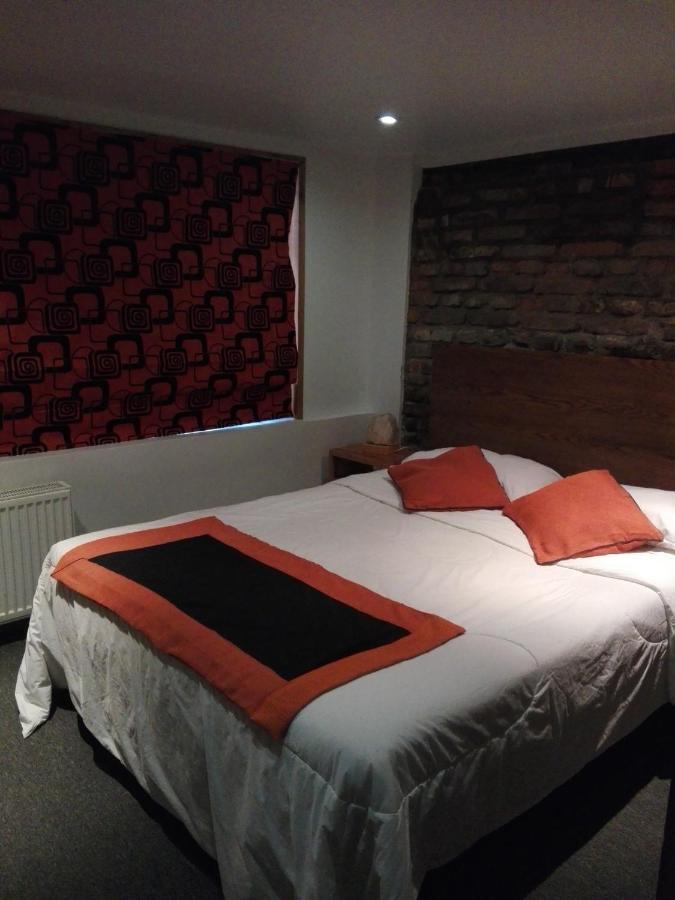 Almer Hostal بونتا أريناس المظهر الخارجي الصورة