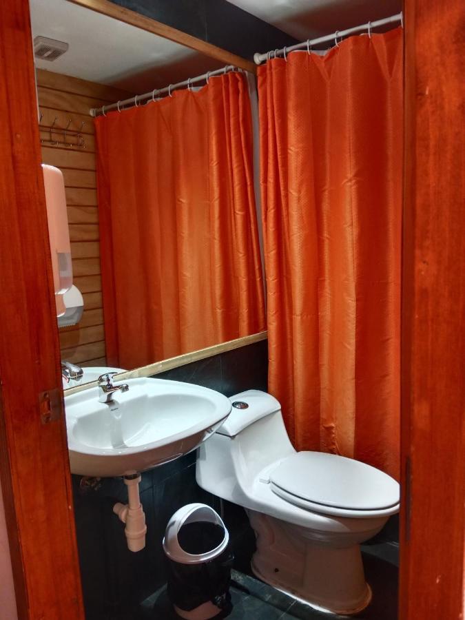Almer Hostal بونتا أريناس المظهر الخارجي الصورة