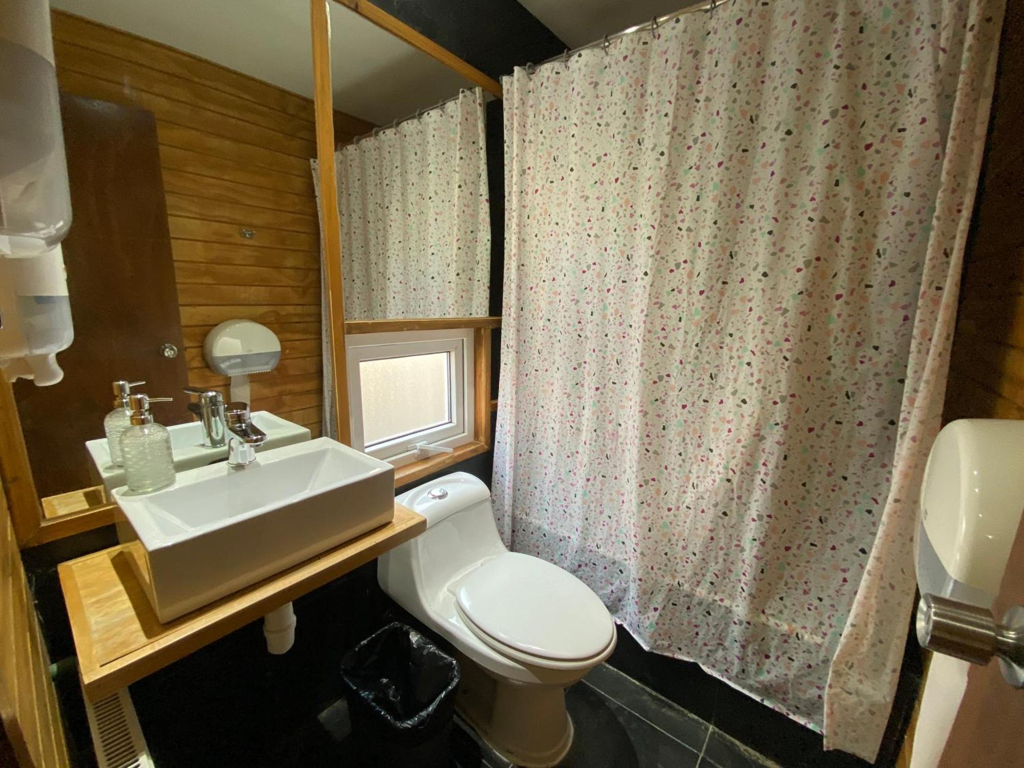 Almer Hostal بونتا أريناس المظهر الخارجي الصورة